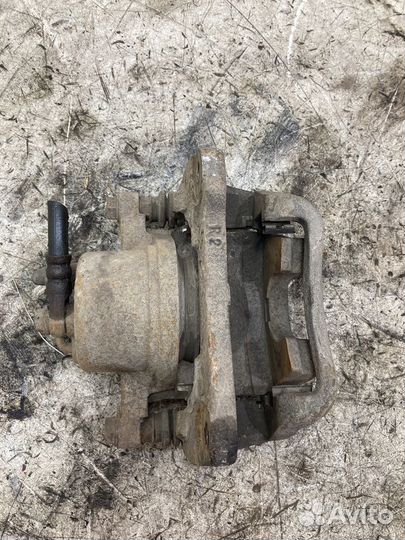 Суппорт тормозной передний правый BYD F3