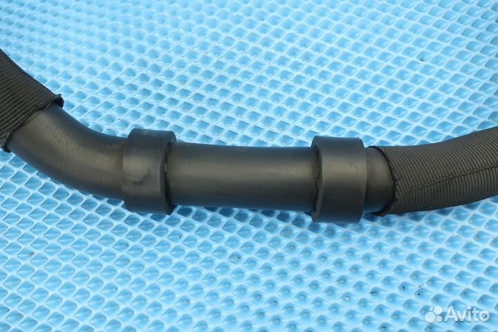 Патрубок системы охлаждения Skoda Superb 3