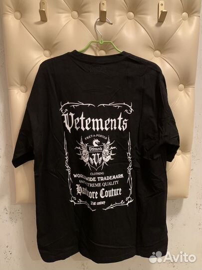 В наличии футболка Vetements Jadore Hardcore