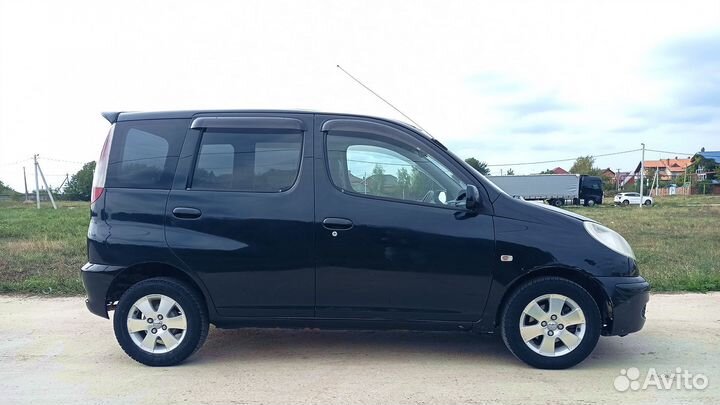 Toyota Funcargo 1.3 AT, 2001, 300 000 км