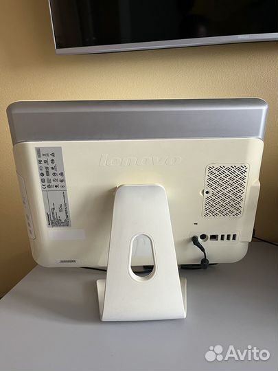 Моноблок Lenovo C205