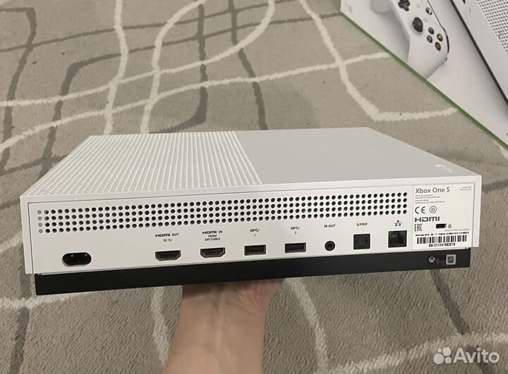 Игровая приставка Xbox One S 1TB + Игры