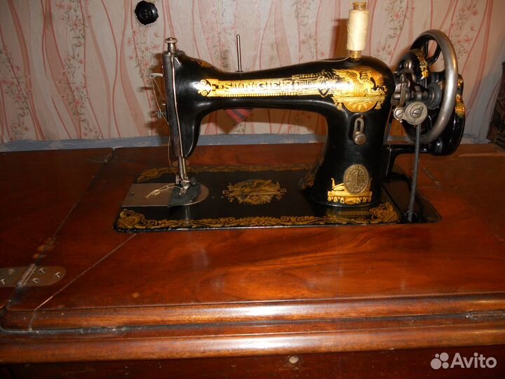 Ножная швейная машина Singer