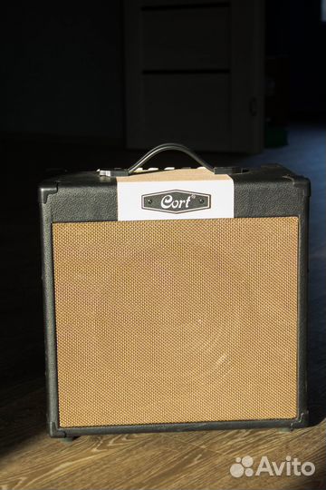 Гитарный комбоусилитель