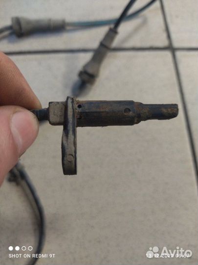 Датчик abs передний левый Nissan Sentra