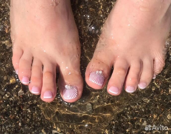 Маникюр. Педикюр. Наращивание ногтей