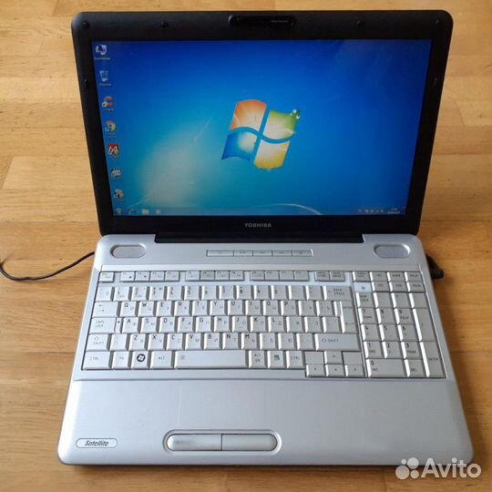 Быстрый Надежный Toshiba (Core i3, 4 Gb, SSD 120)