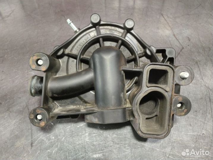 Помпа Mercedes C-Class W204 OM651 2.2 CDI 2014