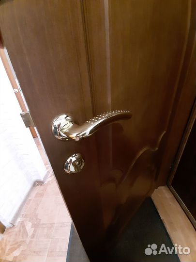 Дверь деревянная бу