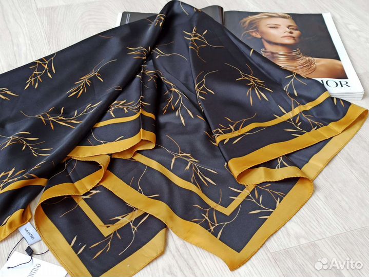Платок черный Шелк Valentino 6 цветов