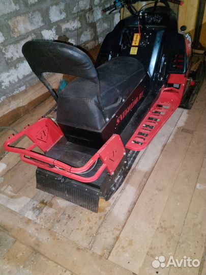 Продам снегоход азимут