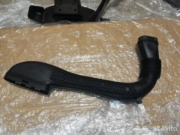 Патрубок воздушного фильтра Mercedes-Benz GLC-Кла