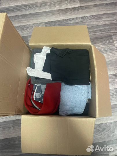 Женский вещи 48-50 коробка