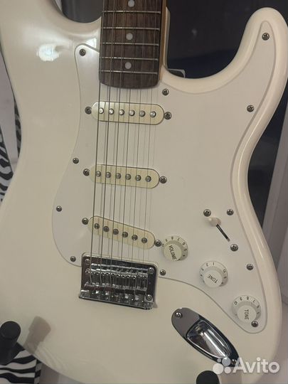 Электрогитара fender squier bullet strat