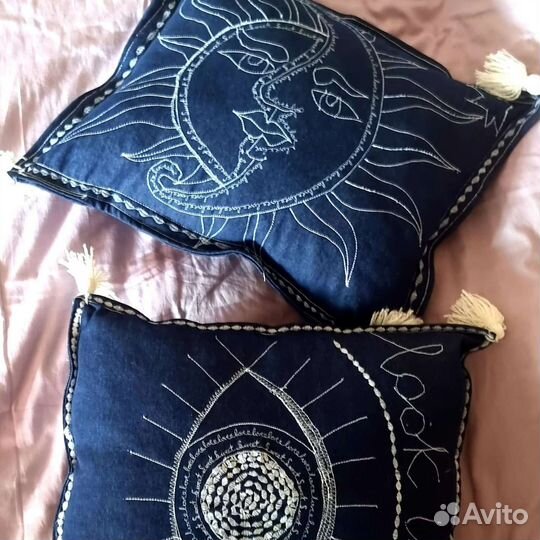 Дизайнерские подушки с вышивкой