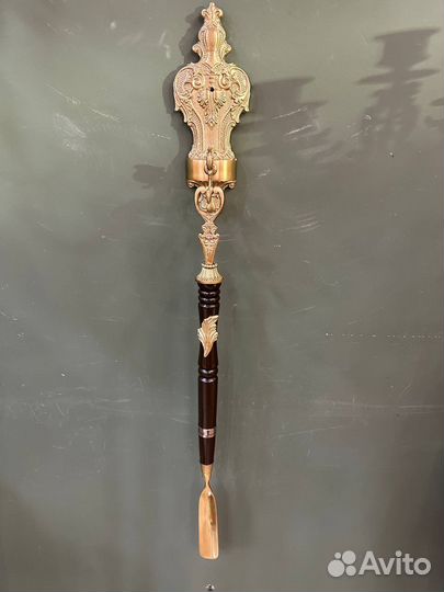 Рожок для обуви с крючком настенный