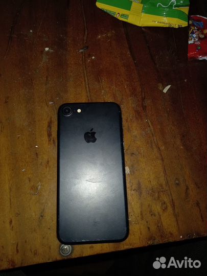 Мобильные телефоны бу iPhone 7