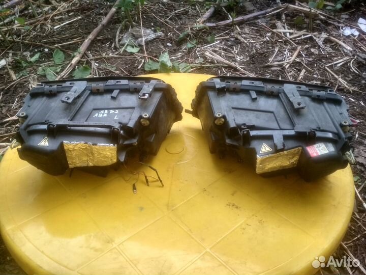 Фары Audi A8 D2 дорестайл ксенон