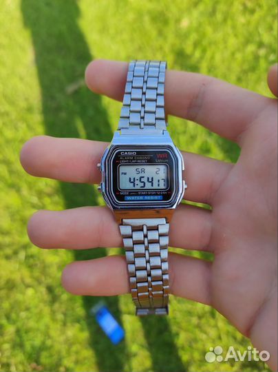 Электронные часы casio