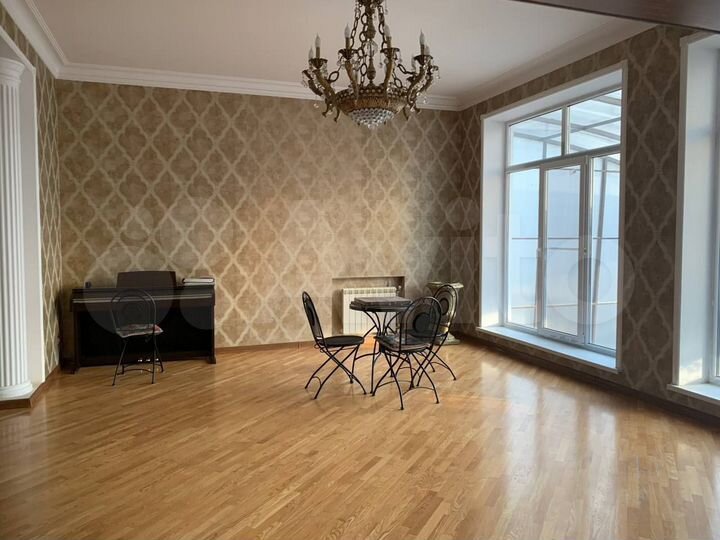 Дом 334 м² на участке 4 сот.