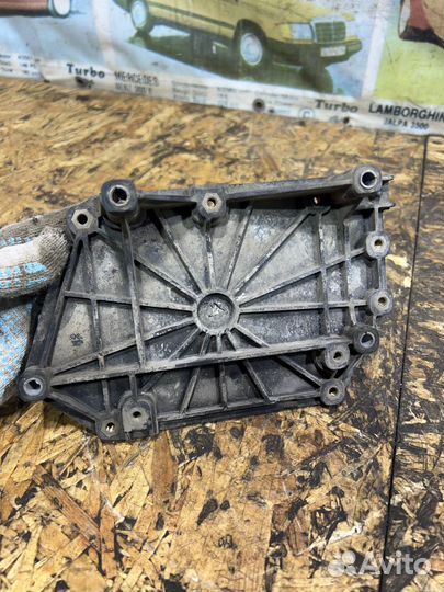 Площадка крепления эбу Опель Астра H