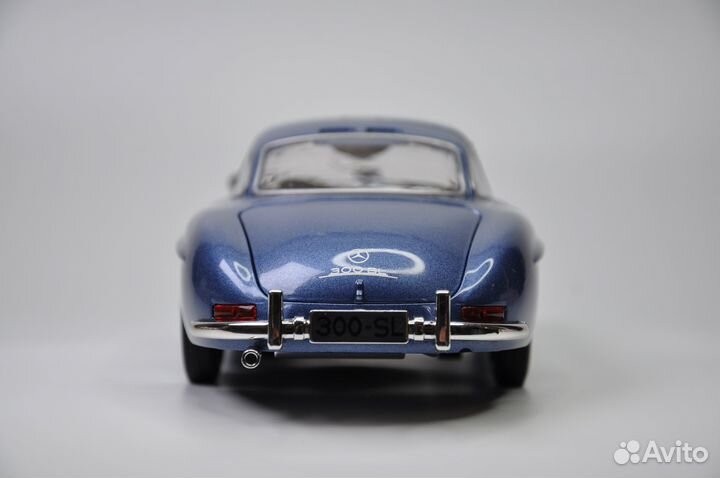 Модель автомобиля Mercedes-Benz 300SL 1954 металл