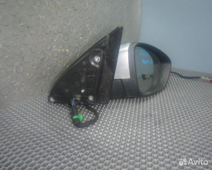 VW Passat B7 Зеркало правое электрическое
