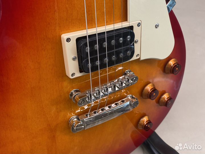 Cort CR100 Электрогитара