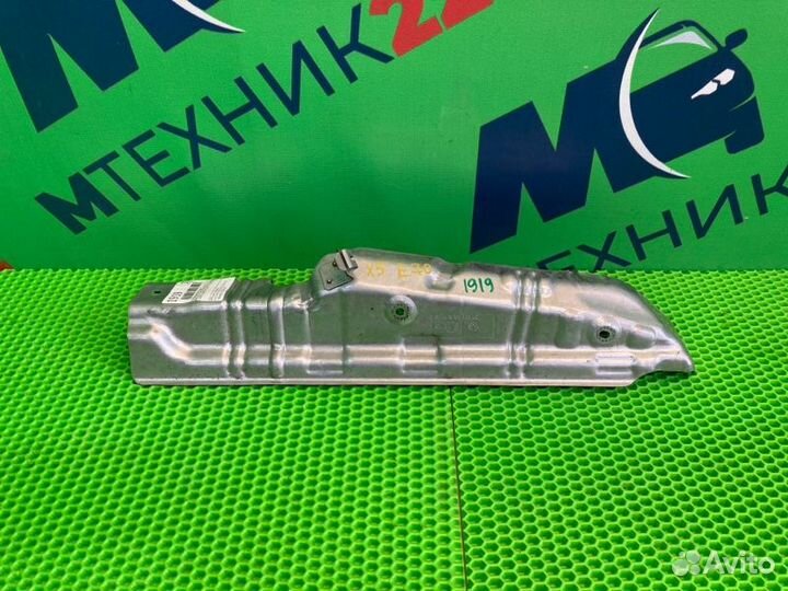 Теплозащитный экран Bmw X5 E70 N57D30A 2012