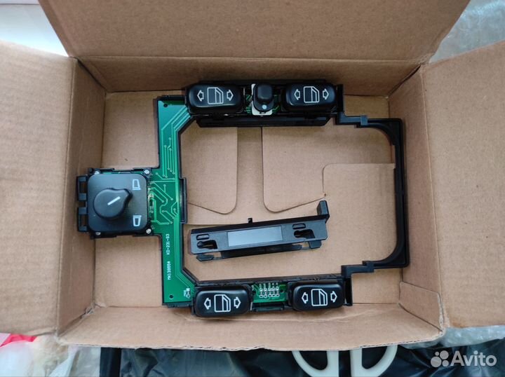 Блок управления стеклоподъёмников Mercedes Benz