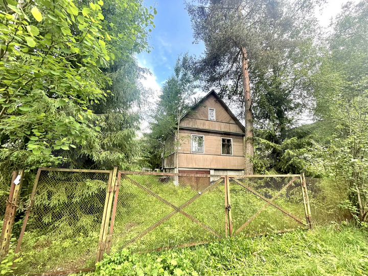Дача 40 м² на участке 9,5 сот.