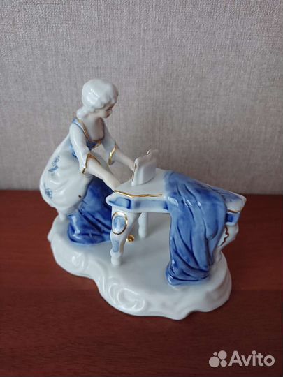 Фарфоровые статуэтки