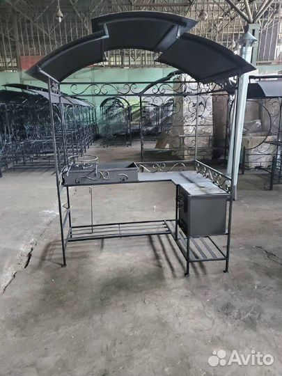 Кованые мангалы с крышей