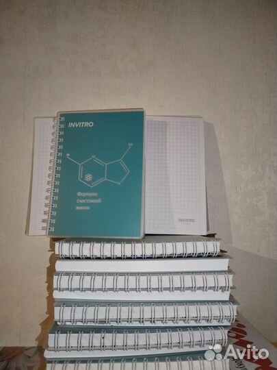 Тетрадь блокнот ежедневник в клетку 120 листов А5