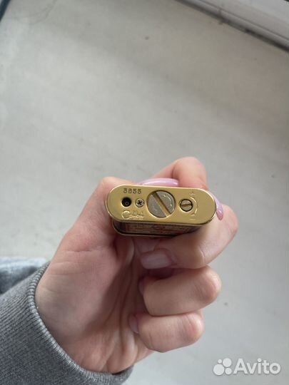 Зажигалка газовая