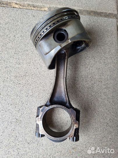 Шатун поршень Toyota carina e 4a-fe
