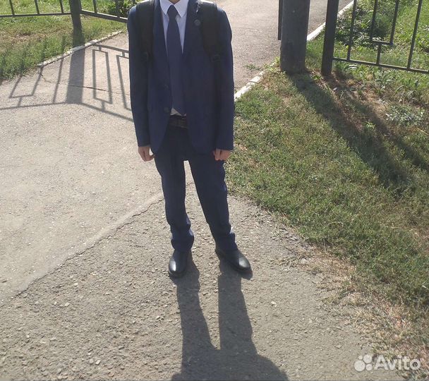Продам школьную форму