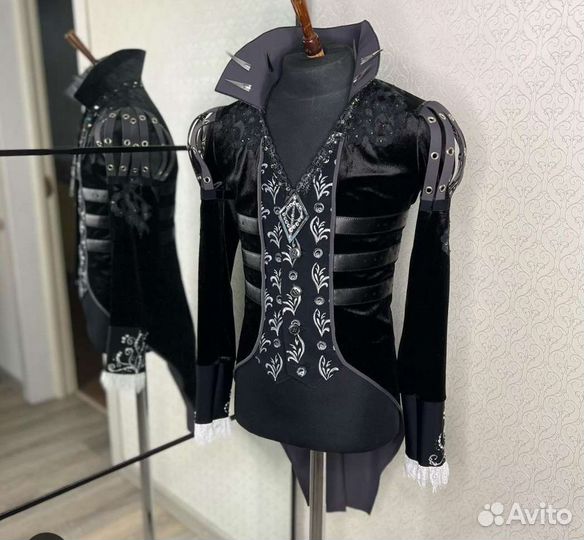 Костюм для фигурного катания