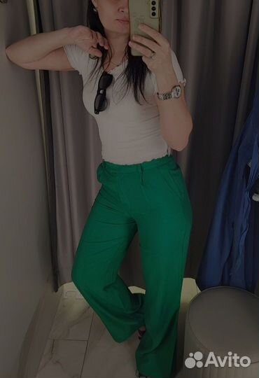 Брюки с футболкой