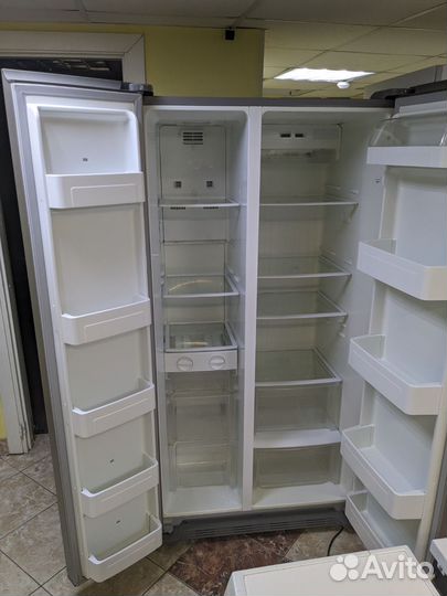 Холодильник Leran Side by side