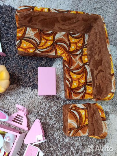 Детская кукольная мебель и посуда