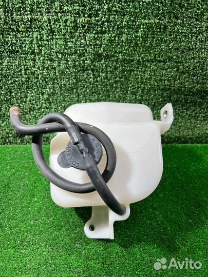 Бачок расширительный Toyota Corolla Fielder NZE144