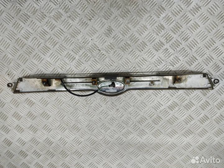 Накладка двери (крышки) багажника Subaru Impreza