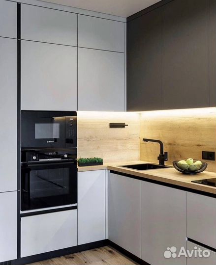 Кухня с барной стойкой