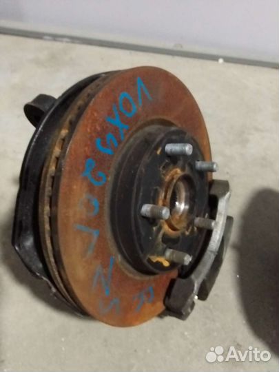 Ступица передняя Toyota Voxy /Noah