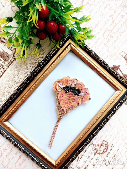 Брошь ручной работы