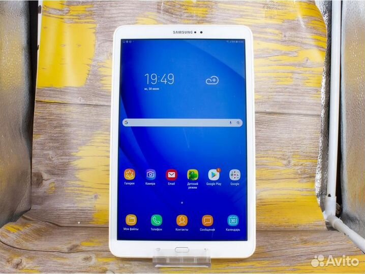 Планшет Samsung Galaxy Tab A 10.1 SM-T585 2/16GB