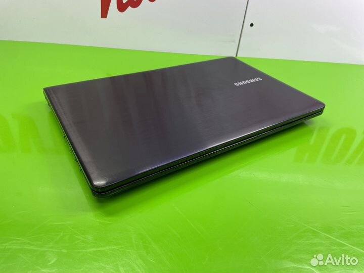 Офисный ноутбук Samsung