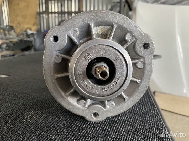 Стойка амортизатора передняя левая BMW 5 f10 ориг