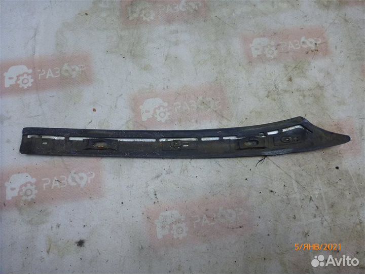 Накладка задняя правая Mercedes-Benz 123 W123